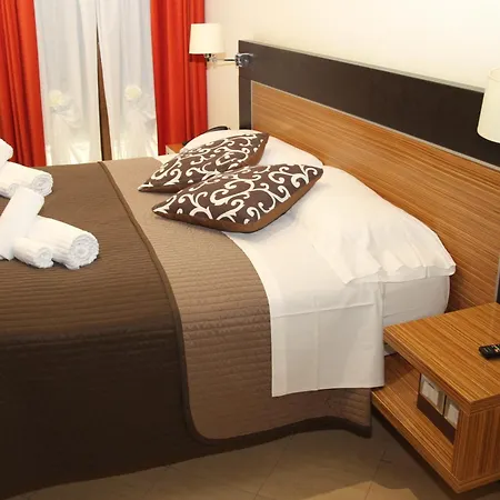 Adriana Hotel