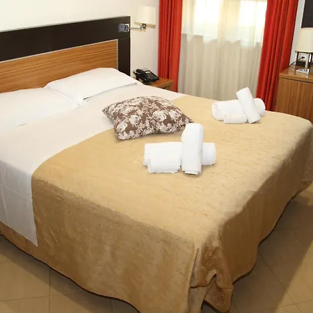 Adriana Szálloda Tivoli